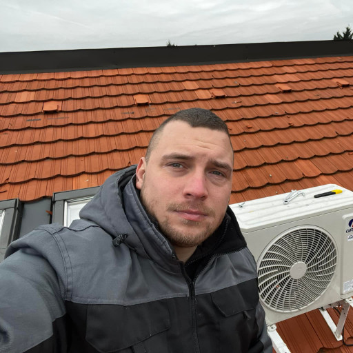 Zsoldos Krisztián, villanyszerelő és klímaszerelő